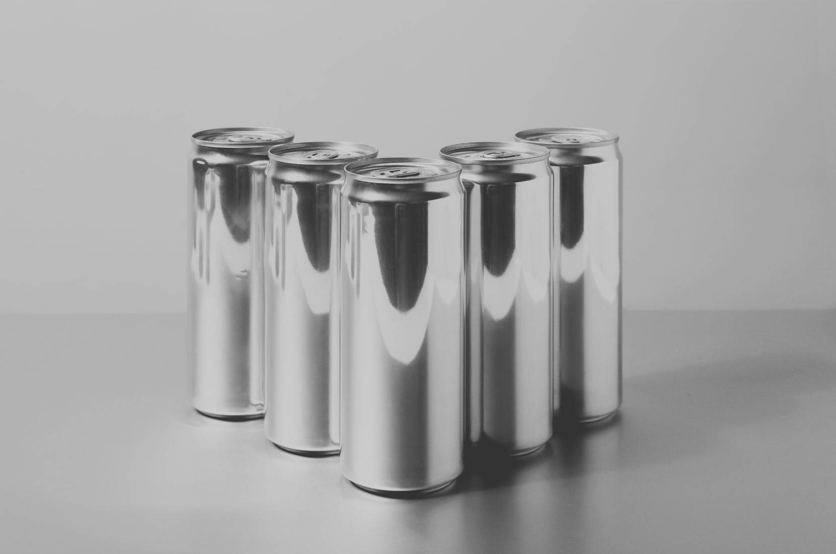 La lata no es un envase. Es una estrategia.